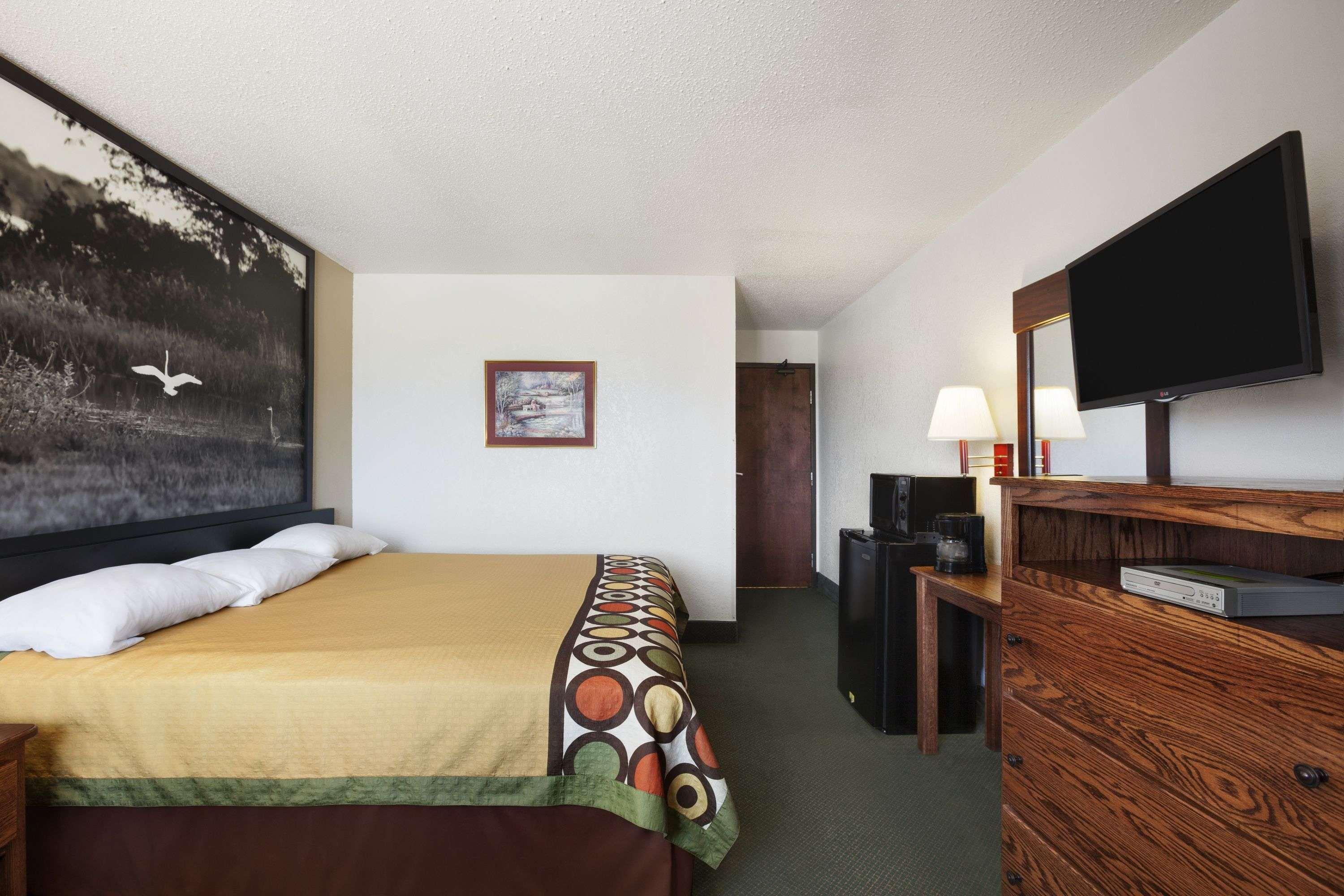 Super 8 By Wyndham Bowling Green Exterior foto